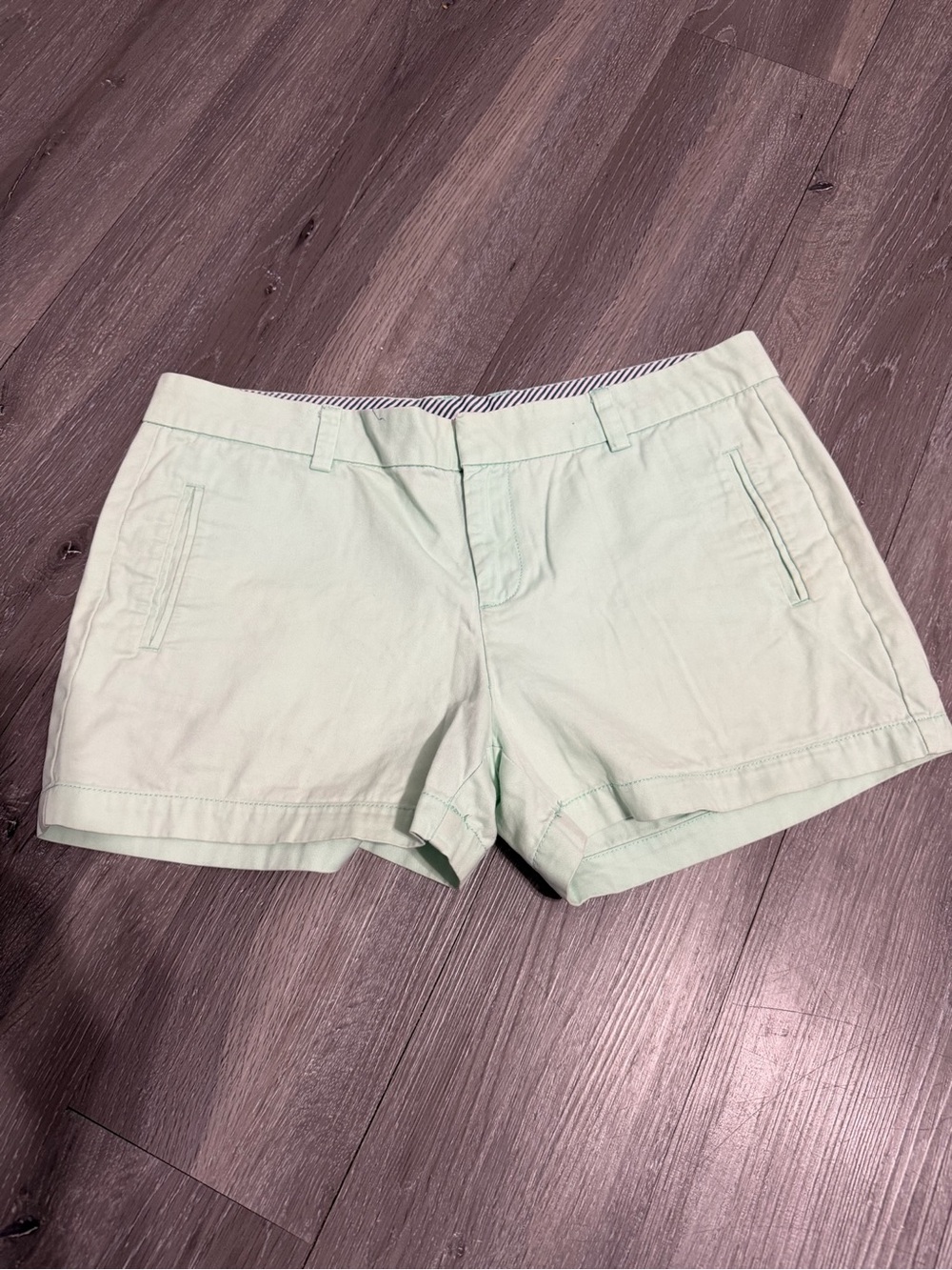 jcpenney Light Mint Green Chino Bermuda Shorts with pockets size 10 - Picture 2 of 4